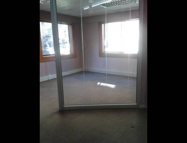 114M² OFFICE TO LET IN BELLVILLE CENTRAL